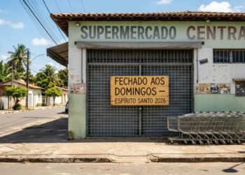 Convenção coletiva faz supermercados fecharem aos domingos e consumidores precisam antecipar compras