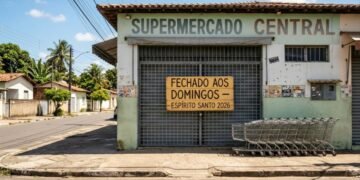 Convenção coletiva faz supermercados fecharem aos domingos e consumidores precisam antecipar compras
