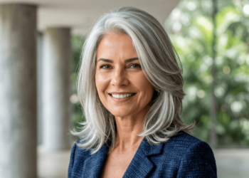 Veja os cortes que valorizam cabelos grisalhos e ajudam a destacar o brilho natural dos fios prateados em 2026