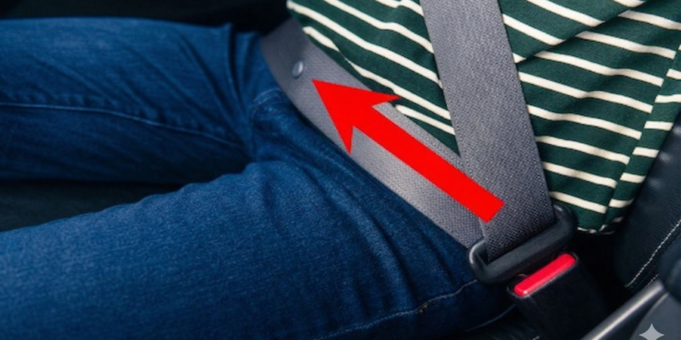 Quase ninguém percebe esse botão no cinto