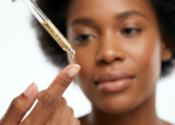 O cuidado simples que devolve brilho e maciez à pele