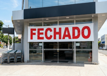 Supermercados tradicionais perdem espaço