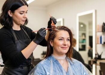 5 tons de cabelo que rejuvenescem após os 50 anos: truques usados ​​por especialistas