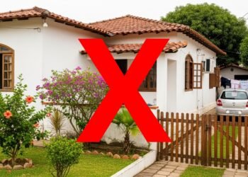 Adeus fechadas de casa tradicionais! Painéis ripados trazem sofisticação às casas modernas