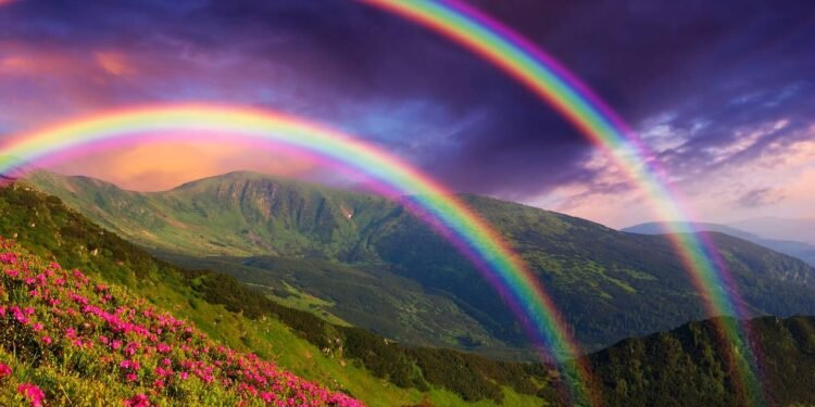 Dentro de cada gota de chuva acontece uma espécie de “coreografia” da luz, em que cada etapa contribui para o espetáculo colorido - Créditos: depositphotos.com / Kotenko