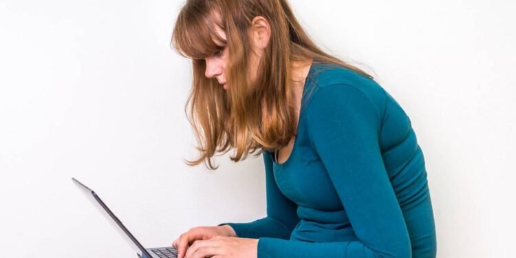 A expressão melhorar a postura em uma semana gera dúvida, mas muitos especialistas explicam que, em vários cas - Créditos: depositphotos.com / andriano_cz