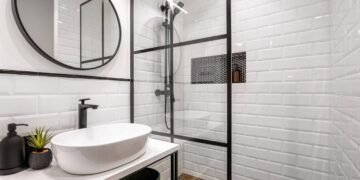 Adeus box no banheiro: a ideia moderna e elegante que está conquistando novas casas