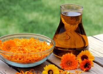 Como ter pés e rosto mais suaves usando apenas um óleo artesanal feito em casa