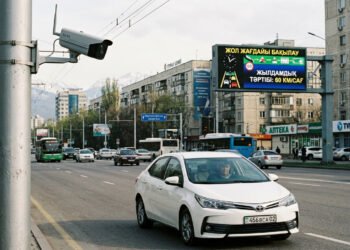 A partir de março, as câmeras de segurança vão gravar pessoas que usam seus celulares enquanto dirigem e que não usam cinto de segurança.