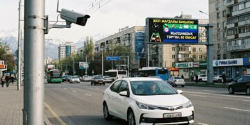 A partir de março, as câmeras de segurança vão gravar pessoas que usam seus celulares enquanto dirigem e que não usam cinto de segurança.