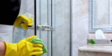 Box brilhando sem esforço: um hábito após o banho que virou tendência em muitas casas brasileiras