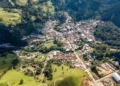 O vilarejo mineiro a 1.500 metros de altitude na Mantiqueira que tem o ar mais puro do Sudeste e temperatura de Europa