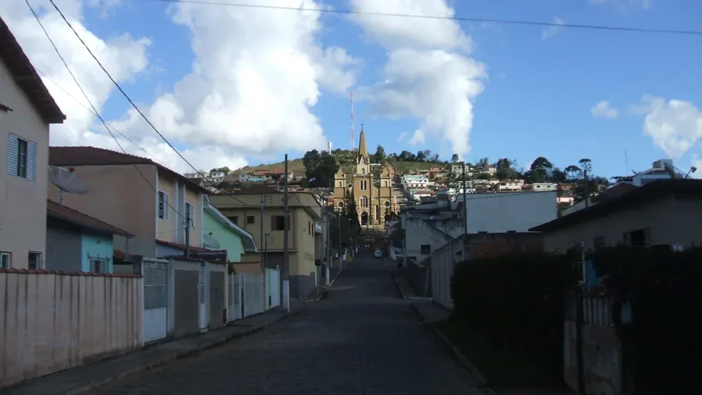 Uma cidade mineira que congelou a -8,4°C e guarda segredos de inverno no coração da Serra da Mantiqueira