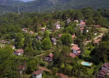 O vilarejo mineiro a 1.554 metros de altitude com clima europeu que já registrou -4,5°C e geadas diárias no inverno
