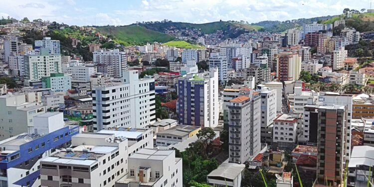 Viçosa integra o charme das montanhas à energia de sua atmosfera universitária // Créditos: Wikipedia / Wikimedia Commons