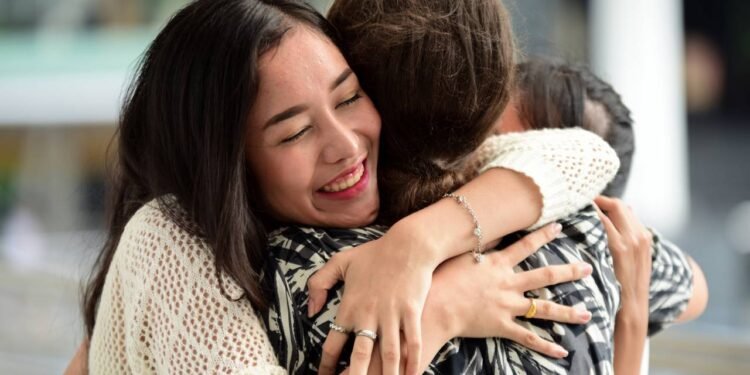 Algumas pessoas criam sua identidade social em torno de ser sempre cordiais - Créditos: depositphotos.com / tharathiponsri@gmail.com