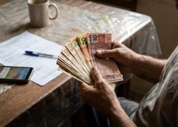 Benefício traz salário mínimo mesmo para quem nunca contribuiu ao INSS em 2026