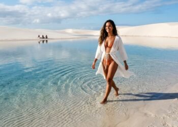 O deserto brasileiro com lagoas azuis que aparecem e somem com as chuvas: 155 mil hectares de dunas brancas que todo brasileiro precisa ver