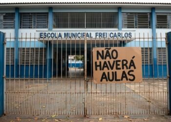 Autoridades confirmaram o fechamento de todas escolas durante o mês de maio: não haverá aulas na pré-escola, no ensino fundamental ou no ensino médio