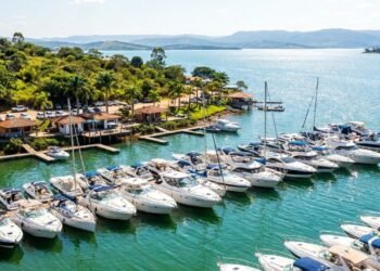 capitolio - A cidade mineira de 9 mil habitantes que concentra a maior frota de lanchas do estado e cânions de até 20 metros nas águas verde-esmeralda do Mar de Minas