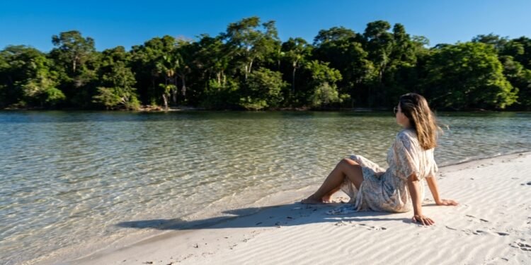 O Caribe de água doce no meio da Amazônia: o vilarejo paraense com praias de areia branca eleito pelo The Guardian