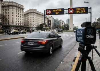 Quem violar essa lei de trânsito em abril vai receber multa de até R$ 21.000 com risco de suspensão da carteira de habilitação