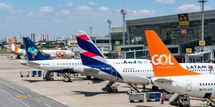 Companhias aéreas como Latam, Gol e Azul passam a seguir novas regras para assistência a passageiros e transporte de pets na cabine Aviação Civil