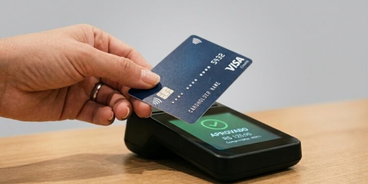Usuários de pagamento por aproximação devem ficar em alerta com erro comum que pode abrir caminho para fraudes discretas