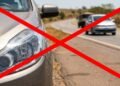 Nova regra do farol ainda faz motoristas levarem multa de R$ 130 por erro comum