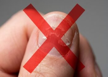 Adeus as unhas quebradiças, o chá para rejuvenescer a pele e mãos