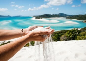 Areia macia como seda: a praia mais bonita do mundo está localizada neste destino que encanta turistas o ano inteiro