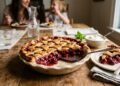 Torta de cereja em 5 passos: a receita de um clássico americano, pronta em 40 minutos