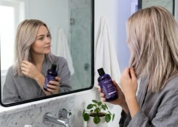 Quanto tempo esperar para usar shampoo roxo depois de pintar o cabelo?