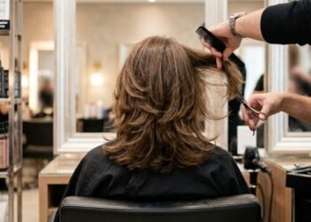 Adeus fios sem vida, o corte dos anos 90 que virou a nova tendência para rejuvenescer
