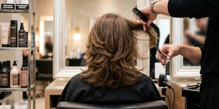 Adeus fios sem vida, o corte dos anos 90 que virou a nova tendência para rejuvenescer