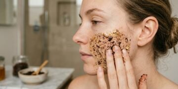 Adeus aos esfoliantes caros: a receita natural para renovar a pele e economizar no bolso