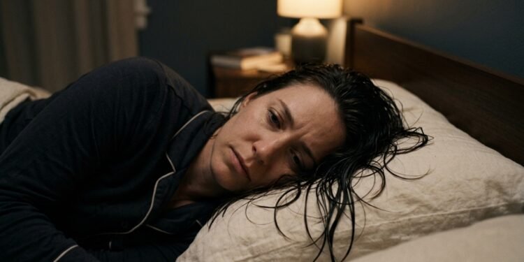 Dormir com cabelo molhado faz mal? A verdade que ninguém te conta