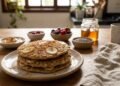 Como fazer panquecas de aveia e banana: uma receita saudável e leve