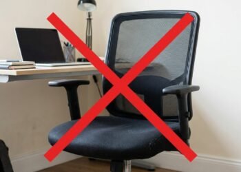 Adeus à cadeira de escritório tradicional: a tendência de 2026 que melhora a postura e a forma como você trabalha