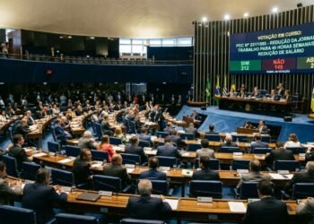 Fim das 44 horas de trabalho semanais: com nova PEC reduz jornada para 36 horas