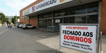 Supermercados fechando aos domingos divide opiniões