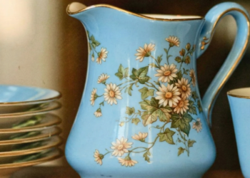 O uso surpreendente da leiteira de porcelana em casa