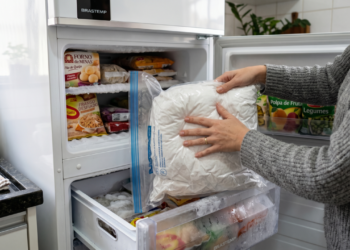 Almofada no freezer melhora o sono e reduz alergias