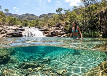 Eleita Jardim do Brasil por Burle Marx: o vilarejo a 100 km de BH que guarda as piscinas naturais mais lindas de Minas Gerais