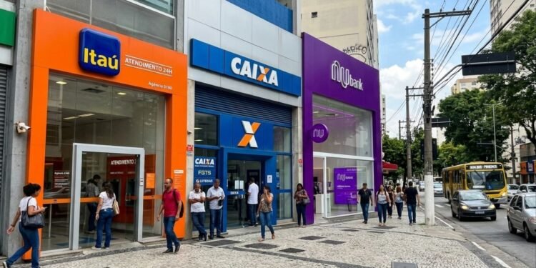 Nova regra do PIX entrou em vigor: bancos como Nubank, Itaú e Caixa devem bloquear contas suspeitas automaticamente
