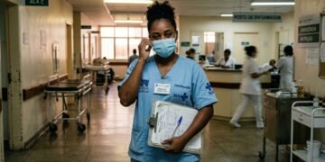 Redução da jornada de trabalho de 44 para 36 horas ganha força e pode transformar o cálculo do piso salarial no Brasil