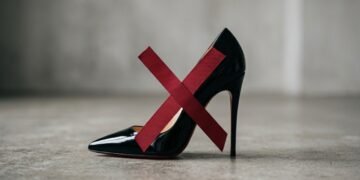 Adeus ao salto agulha comum, o impacto dos sapatos que parecem obras de arte