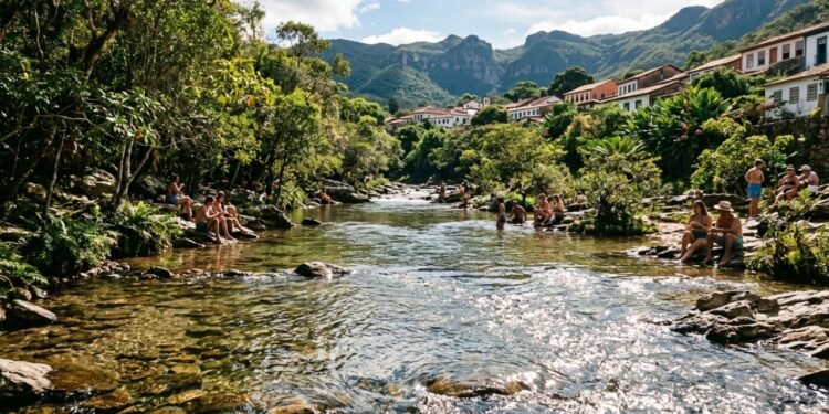 Maior produtora mundial de diamantes há 180 anos: o vilarejo de pedra e riachos que é a porta de entrada da Chapada Diamantina e encanta quem chega