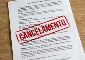 O consumidor que avisa com antecedência sobre o interesse de encerrado um contrato de prestação de serviço não pode ser punido com multa de fidelidade