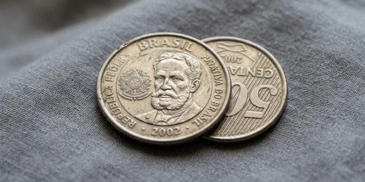 Banco Central do Brasil faz alerta para quem ainda guarda moedas de 50 centavos em casa